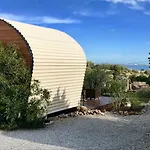 Tilley Lounge Cocoon Penzion 4*