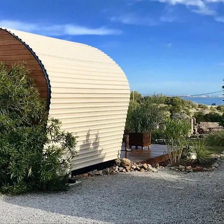 Tilley Lounge Cocoon Pensionat 4*